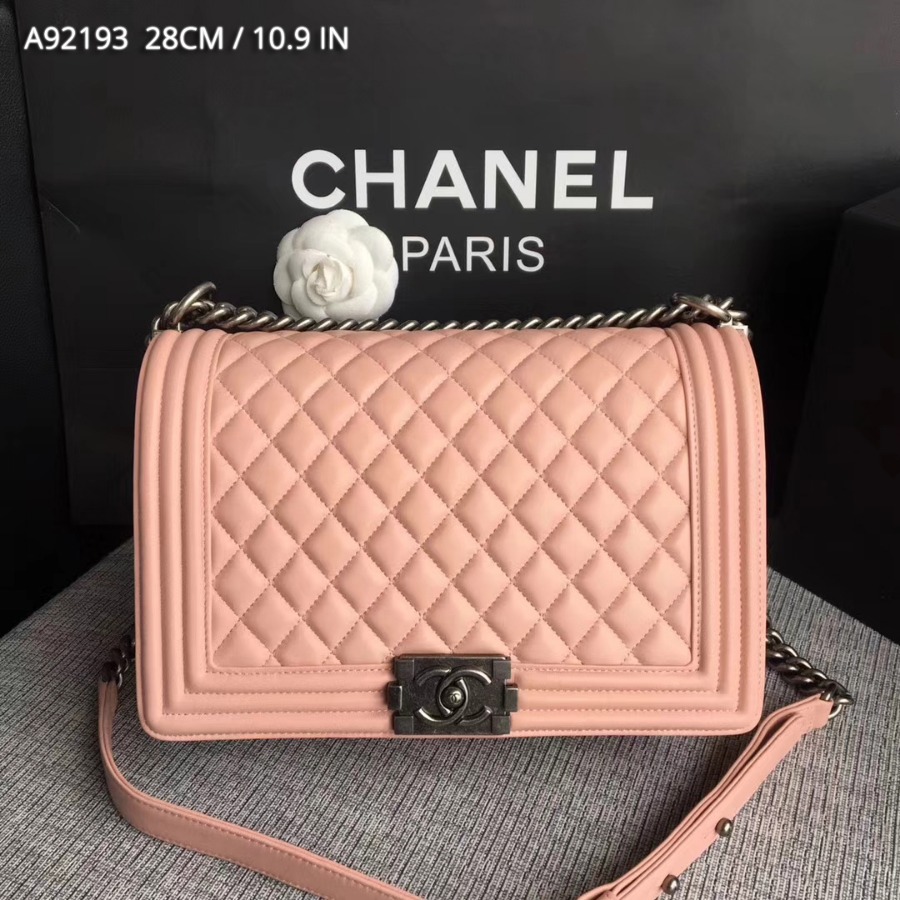A92193, CHANEL LARGE BOY CHANEL HANDBAG, LAMBSKIN