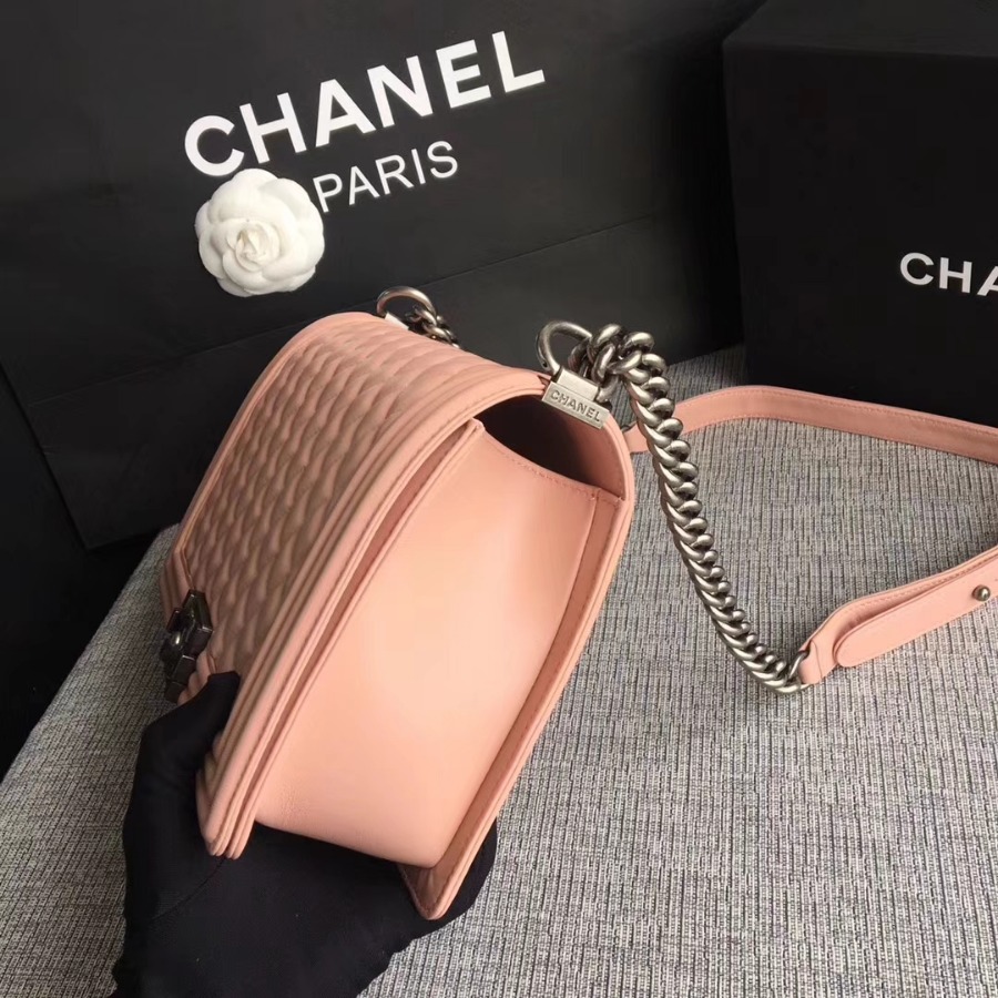 A92193, CHANEL LARGE BOY CHANEL HANDBAG, LAMBSKIN