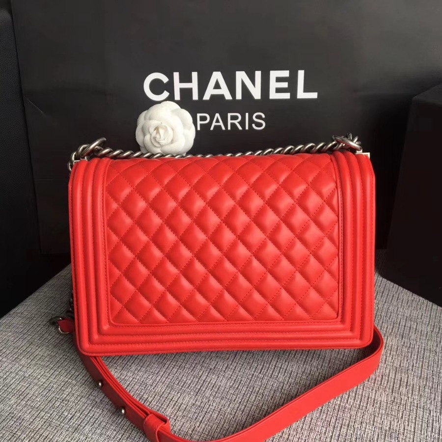 A92193, CHANEL LARGE BOY CHANEL HANDBAG, LAMBSKIN