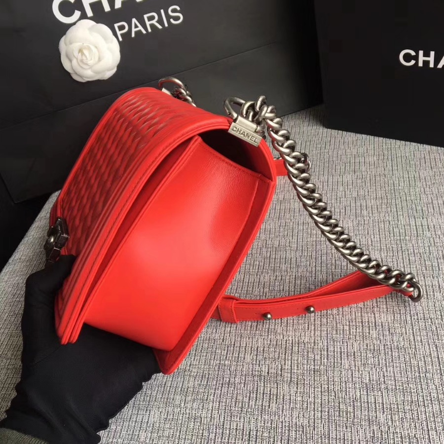 A92193, CHANEL LARGE BOY CHANEL HANDBAG, LAMBSKIN