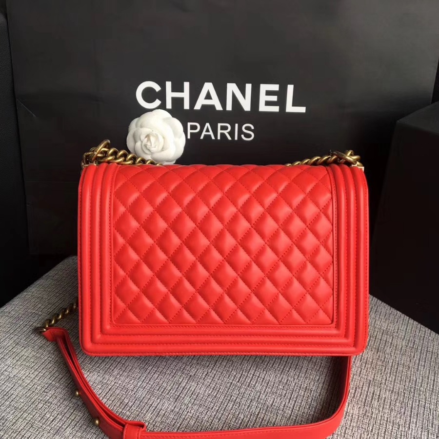 A92193, CHANEL LARGE BOY CHANEL HANDBAG, LAMBSKIN