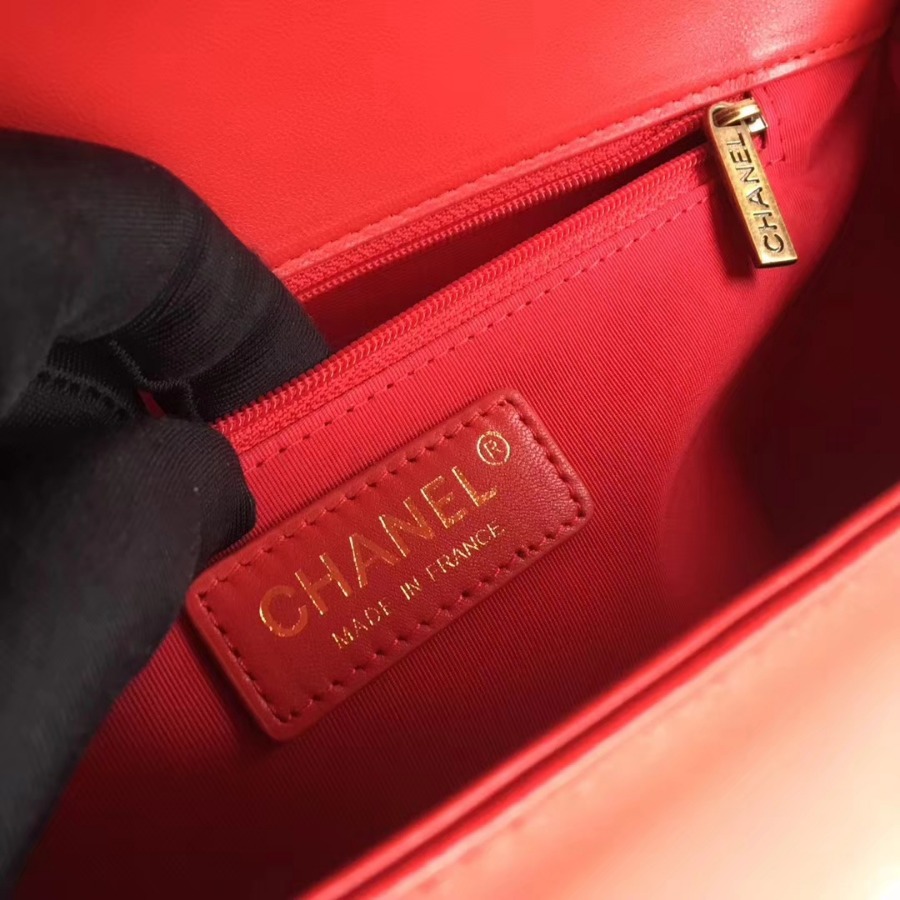 A92193, CHANEL LARGE BOY CHANEL HANDBAG, LAMBSKIN