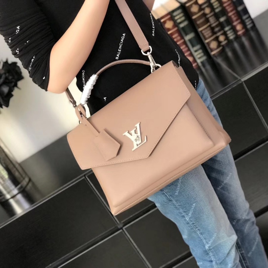 M54877, Louis Vuitton LV, MY LOCKME Handbag