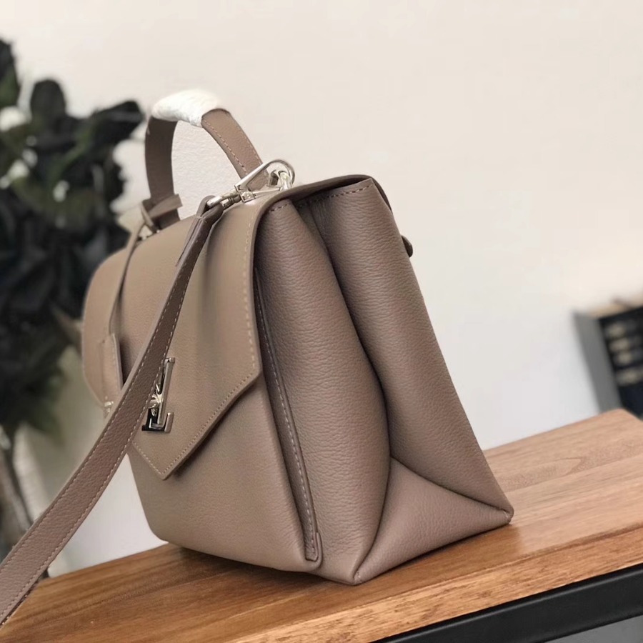 M54877, Louis Vuitton LV, MY LOCKME Handbag