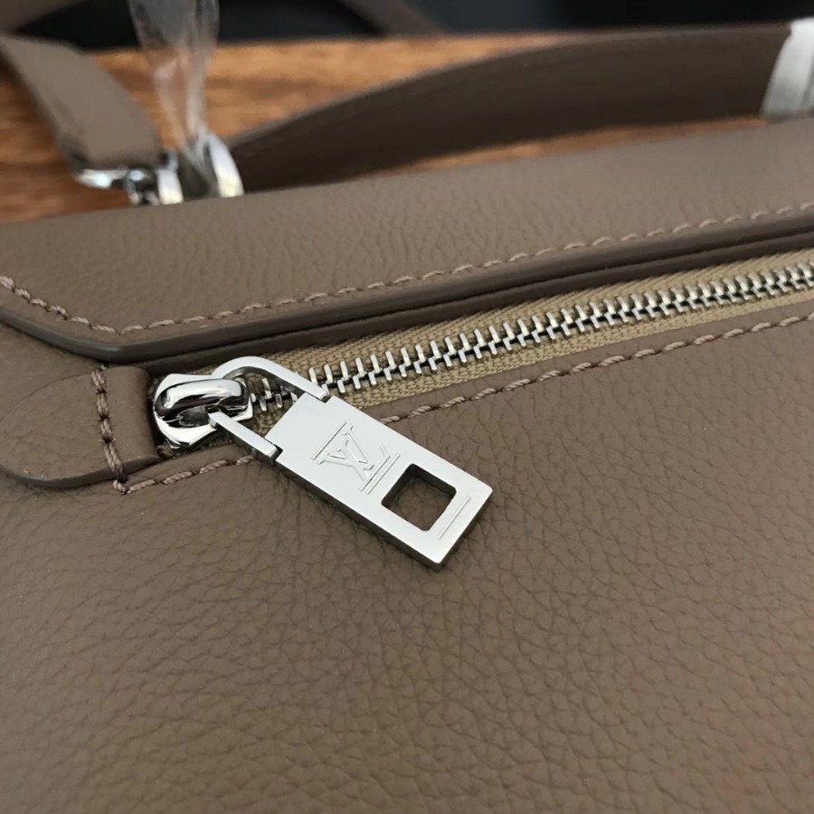 M54877, Louis Vuitton LV, MY LOCKME Handbag