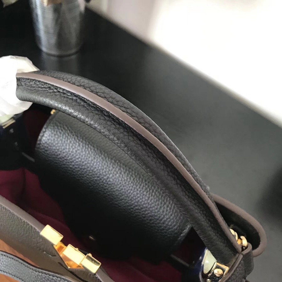 M42259, Louis Vuitton LV, Capucines PM Taurillon - Handbags