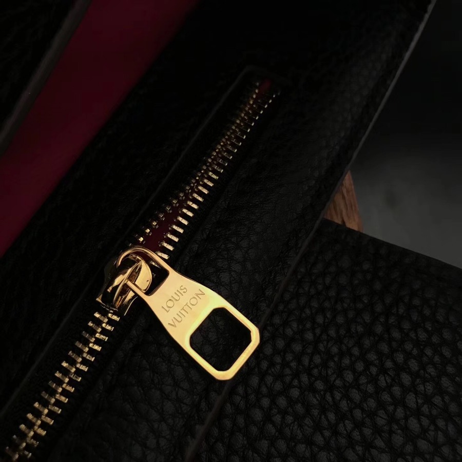 M42259, Louis Vuitton LV, Capucines PM Taurillon - Handbags