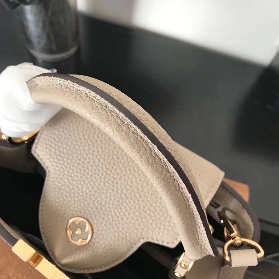 M94634, Louis Vuitton LV, Capucines BB Taurillon - Handbags