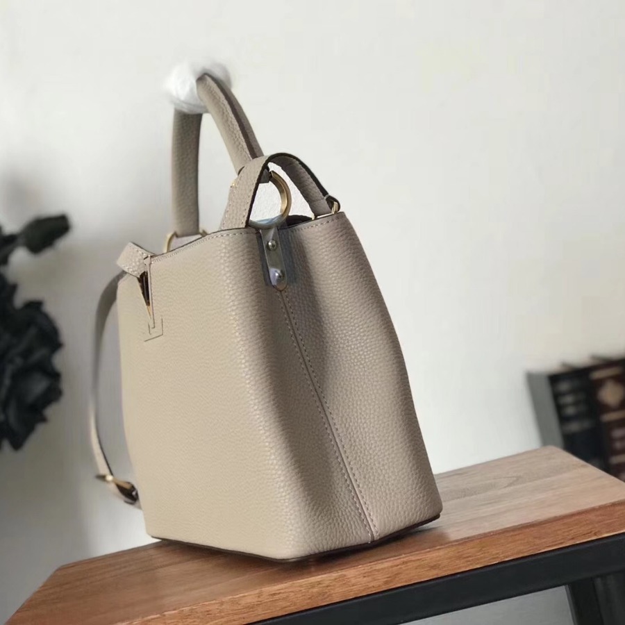 M42253, Louis Vuitton LV, Capucines PM Taurillon - Handbags