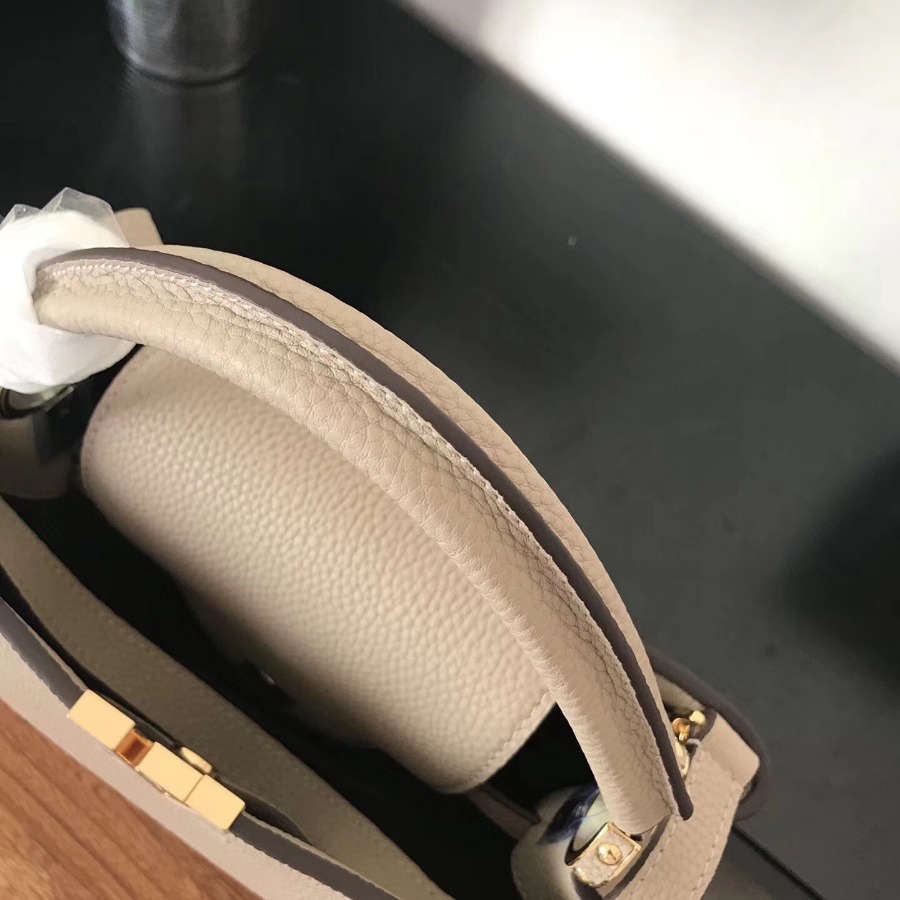 M42253, Louis Vuitton LV, Capucines PM Taurillon - Handbags