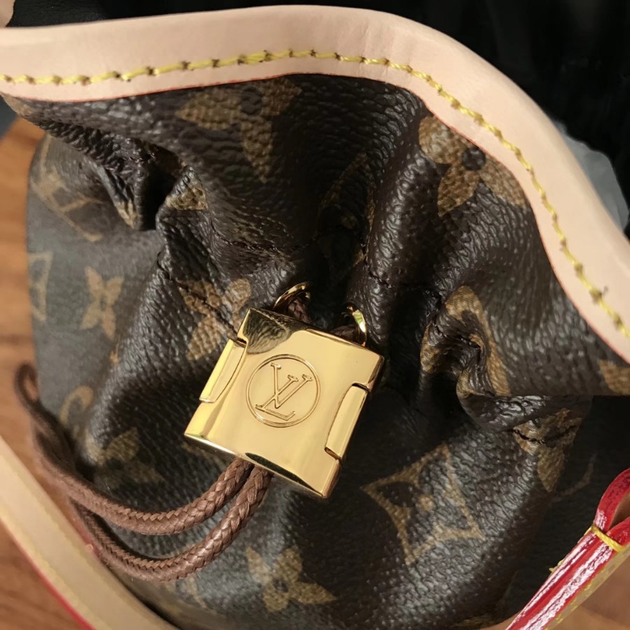 M43509, LOUIS VUITTON LV, PETIT NOE MONOGRAM HANDBAGS
