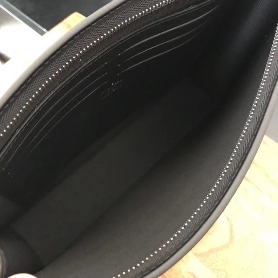 M61692, Louis Vuitton LV, POCHETTE VOYAGE MM Monogram Eclipse Canvas