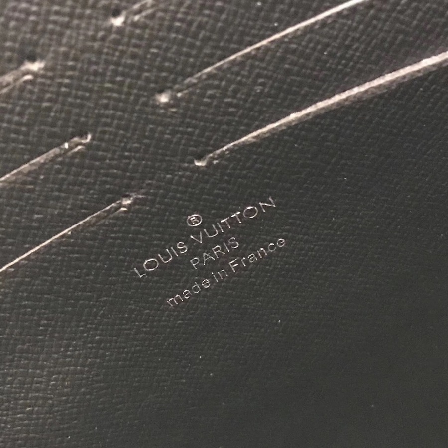 M61692, Louis Vuitton LV, POCHETTE VOYAGE MM Monogram Eclipse Canvas
