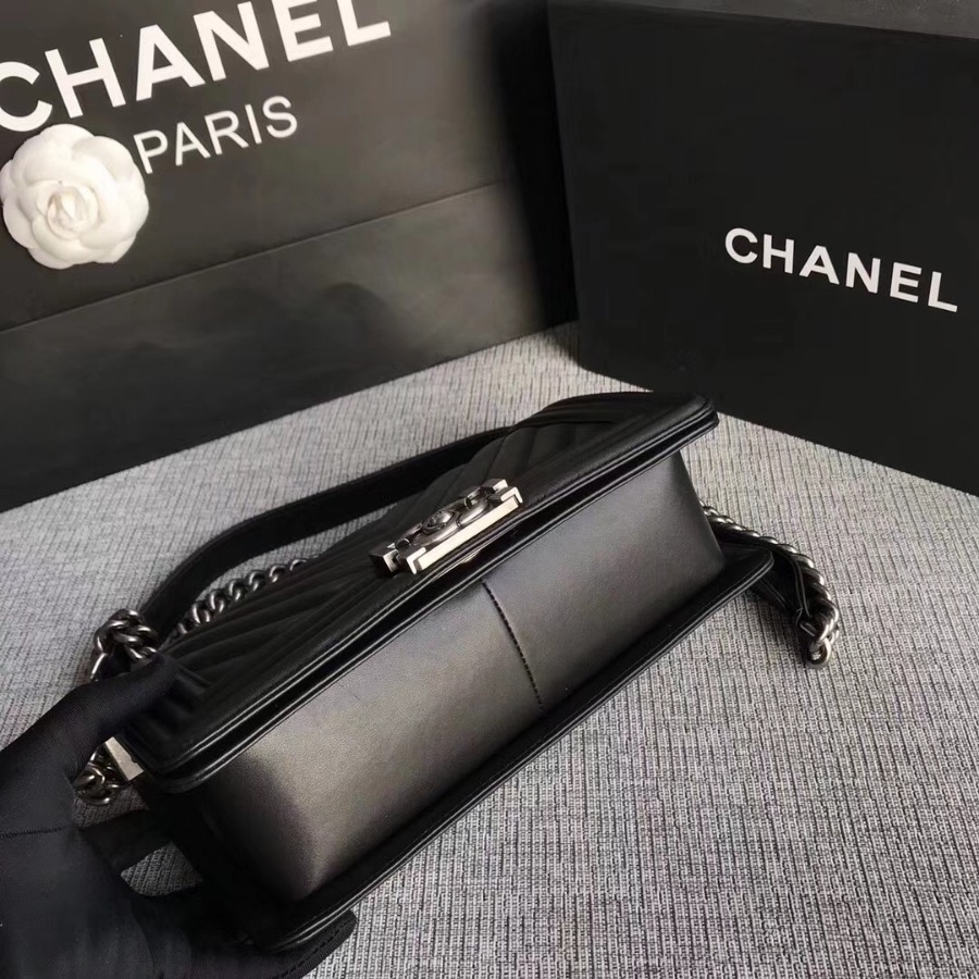 CHANEL V BOY CHANEL HANDBAG, Baby Cow Leather