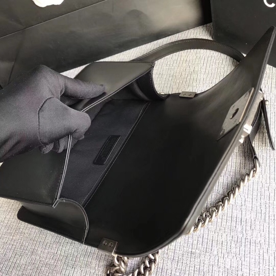CHANEL V BOY CHANEL HANDBAG, Baby Cow Leather