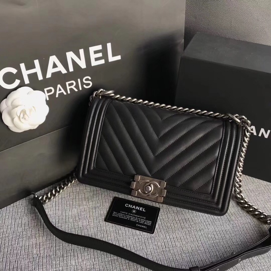 CHANEL V BOY CHANEL HANDBAG, Baby Cow Leather