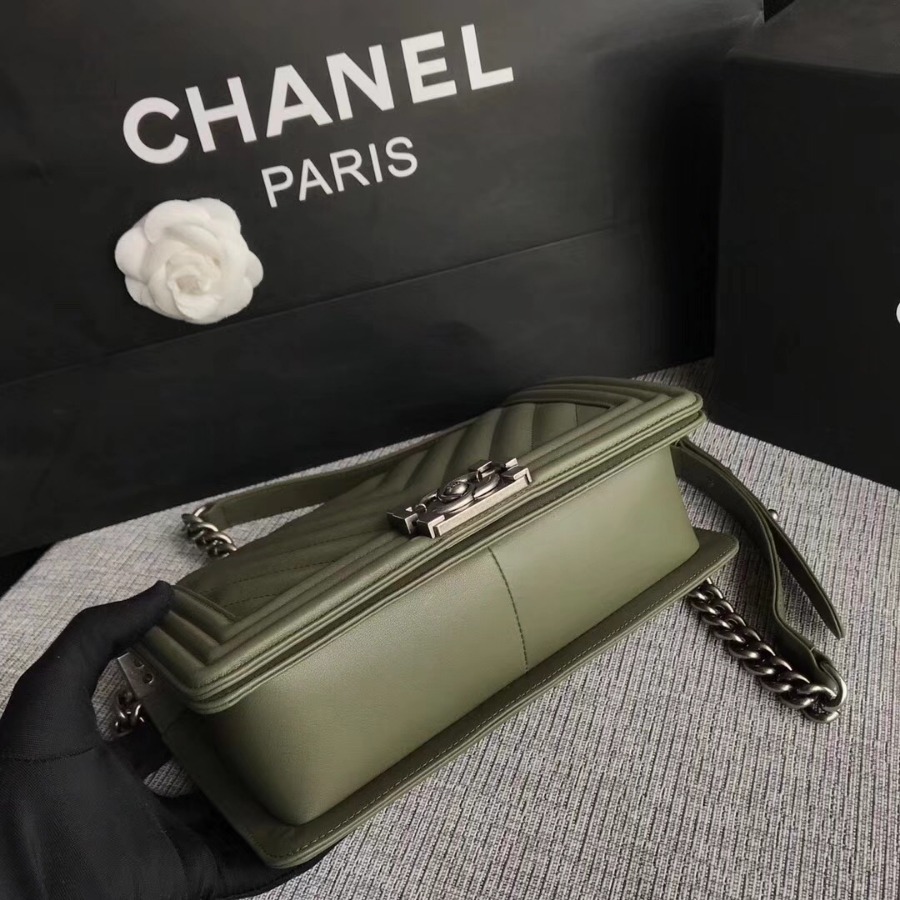CHANEL V BOY CHANEL HANDBAG, Baby Cow Leather
