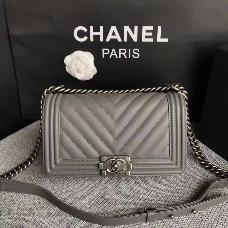 CHANEL V BOY CHANEL HANDBAG, Baby Cow Leather