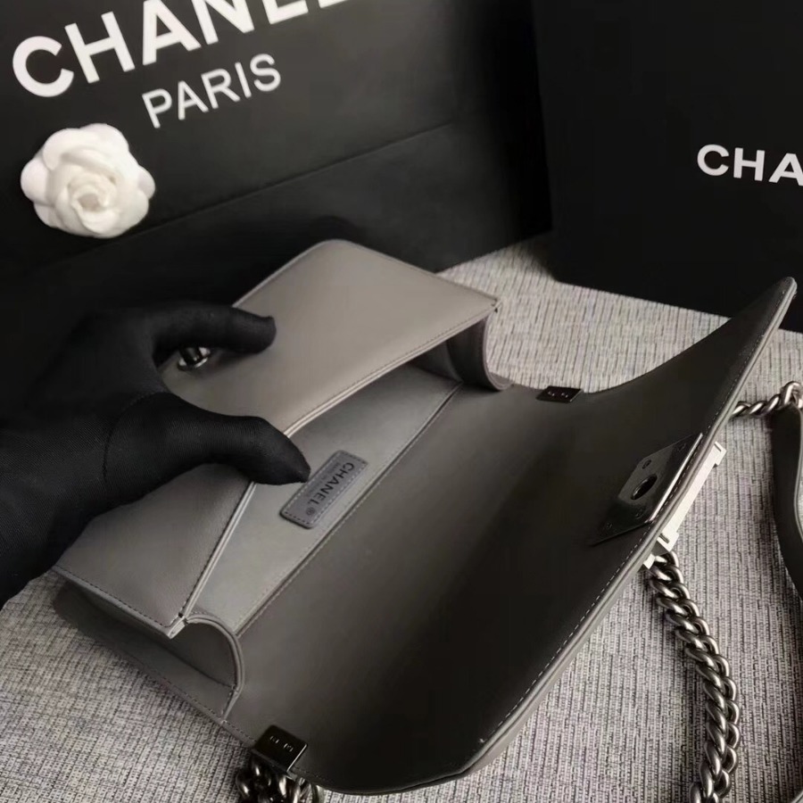 CHANEL V BOY CHANEL HANDBAG, Baby Cow Leather