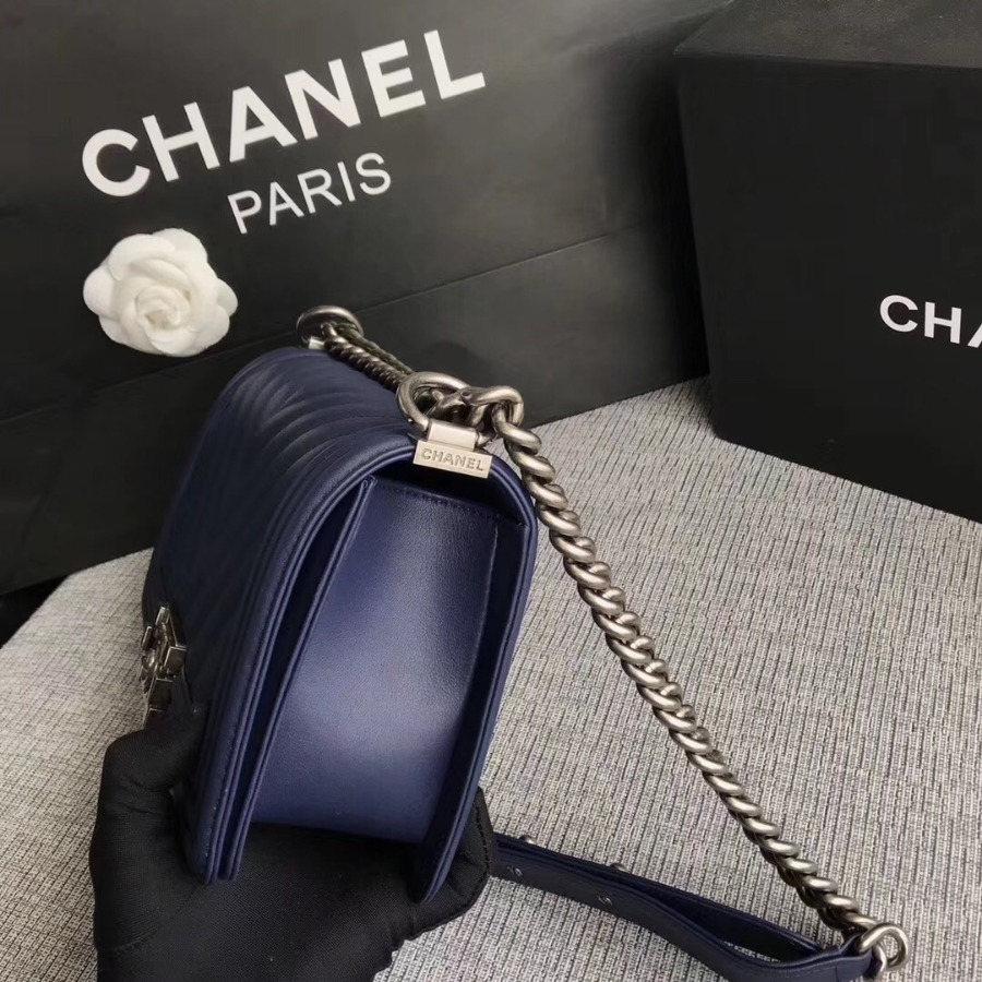 CHANEL V BOY CHANEL HANDBAG, Baby Cow Leather