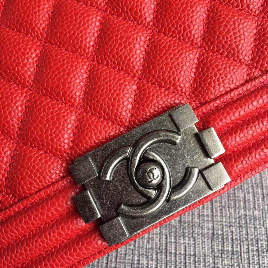CHANEL BOY CHANEL HANDBAG, GRAINED CALFSKIN, 28CM