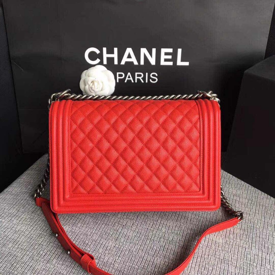 CHANEL BOY CHANEL HANDBAG, GRAINED CALFSKIN, 28CM