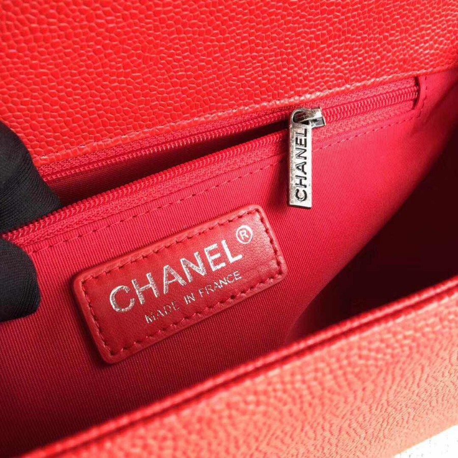 CHANEL BOY CHANEL HANDBAG, GRAINED CALFSKIN, 28CM
