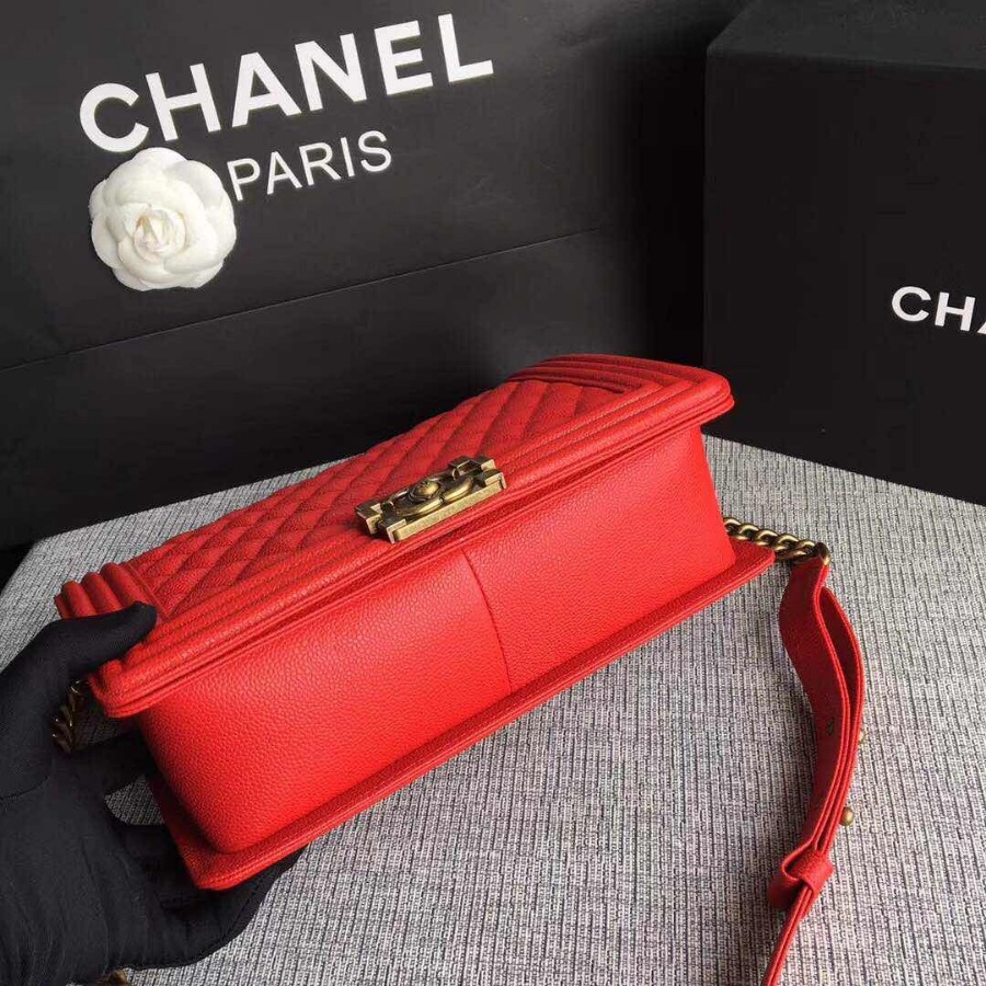 CHANEL BOY CHANEL HANDBAG, GRAINED CALFSKIN, 28CM