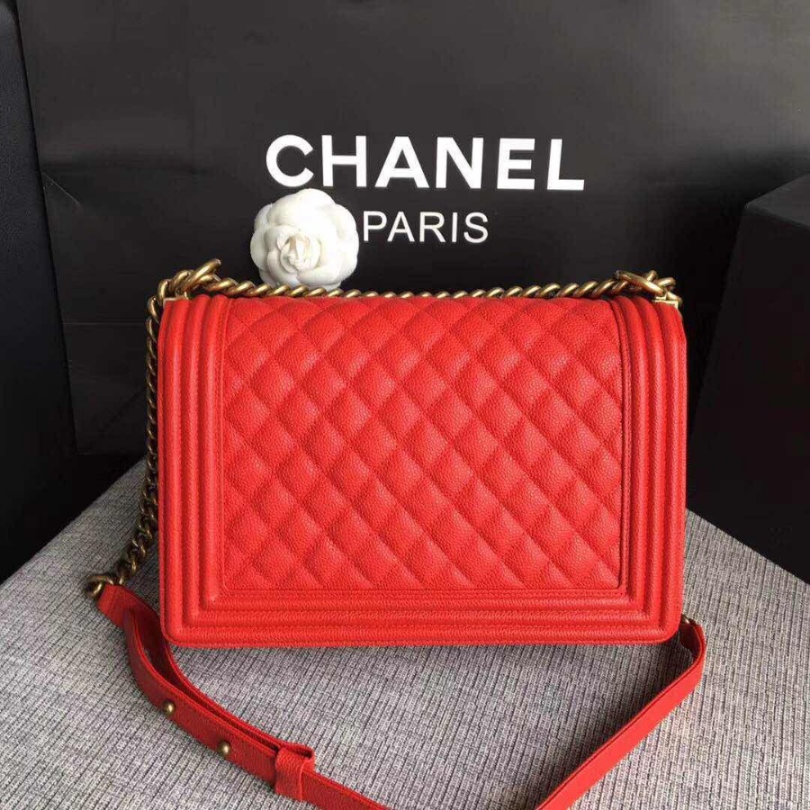 CHANEL BOY CHANEL HANDBAG, GRAINED CALFSKIN, 28CM