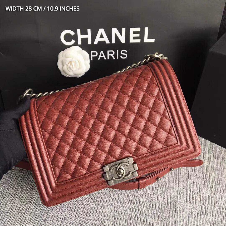CHANEL BOY CHANEL HANDBAG, GRAINED CALFSKIN, 28CM