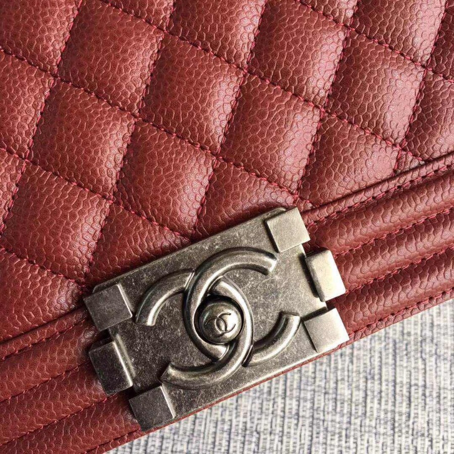 CHANEL BOY CHANEL HANDBAG, GRAINED CALFSKIN, 28CM