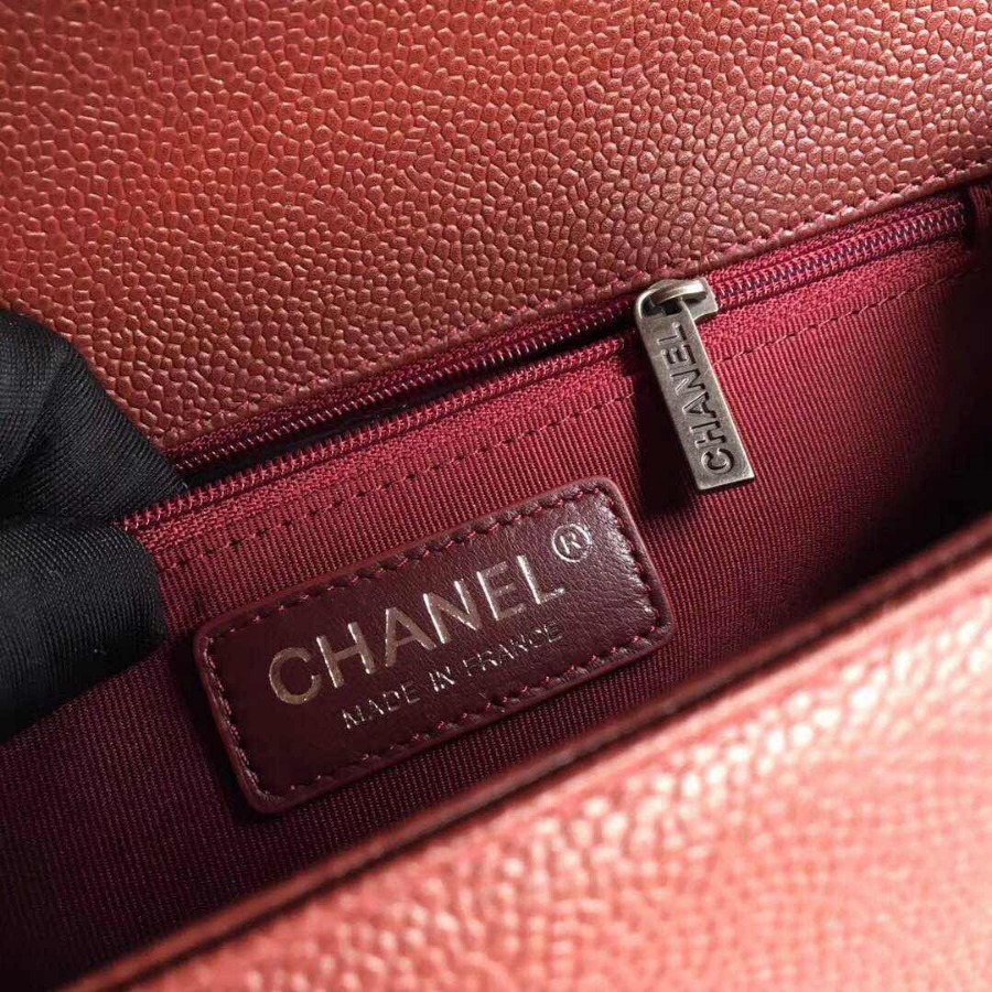CHANEL BOY CHANEL HANDBAG, GRAINED CALFSKIN, 28CM