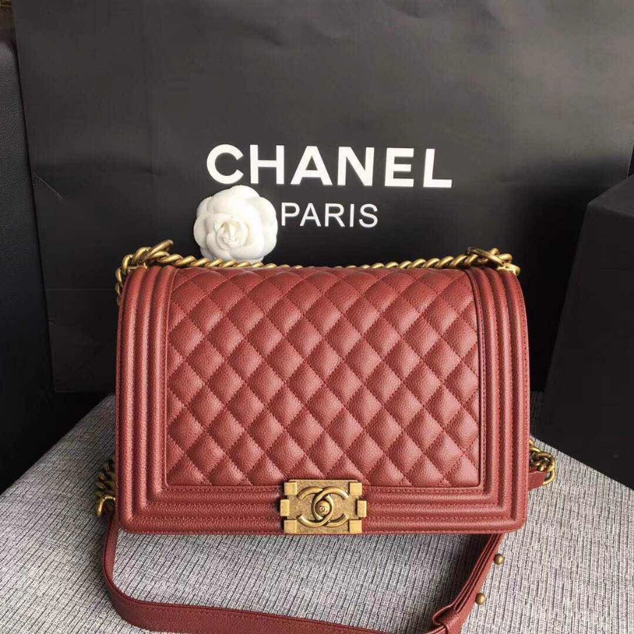 CHANEL BOY CHANEL HANDBAG, GRAINED CALFSKIN, 28CM
