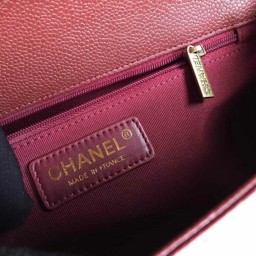 CHANEL BOY CHANEL HANDBAG, GRAINED CALFSKIN, 28CM