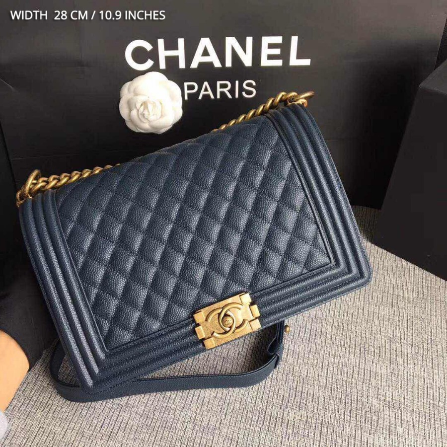 CHANEL BOY CHANEL HANDBAG, GRAINED CALFSKIN, 28CM