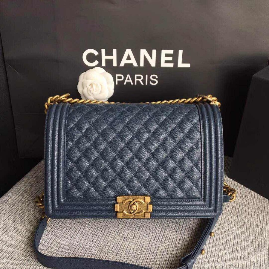 CHANEL BOY CHANEL HANDBAG, GRAINED CALFSKIN, 28CM