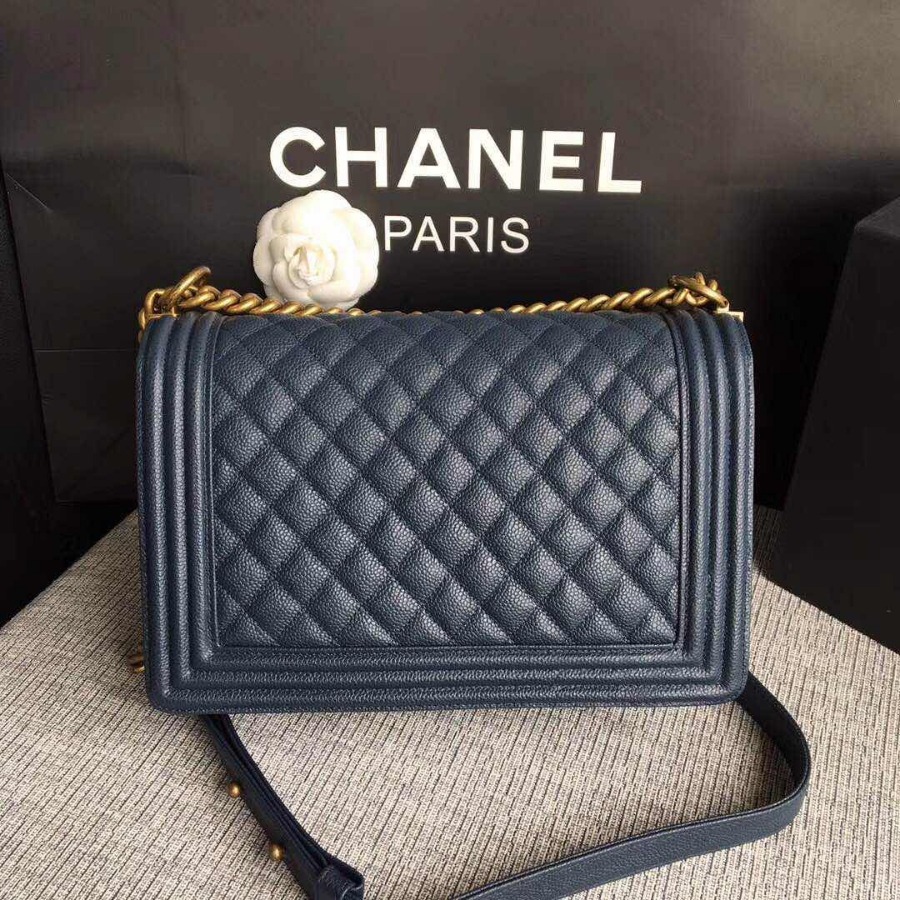 CHANEL BOY CHANEL HANDBAG, GRAINED CALFSKIN, 28CM