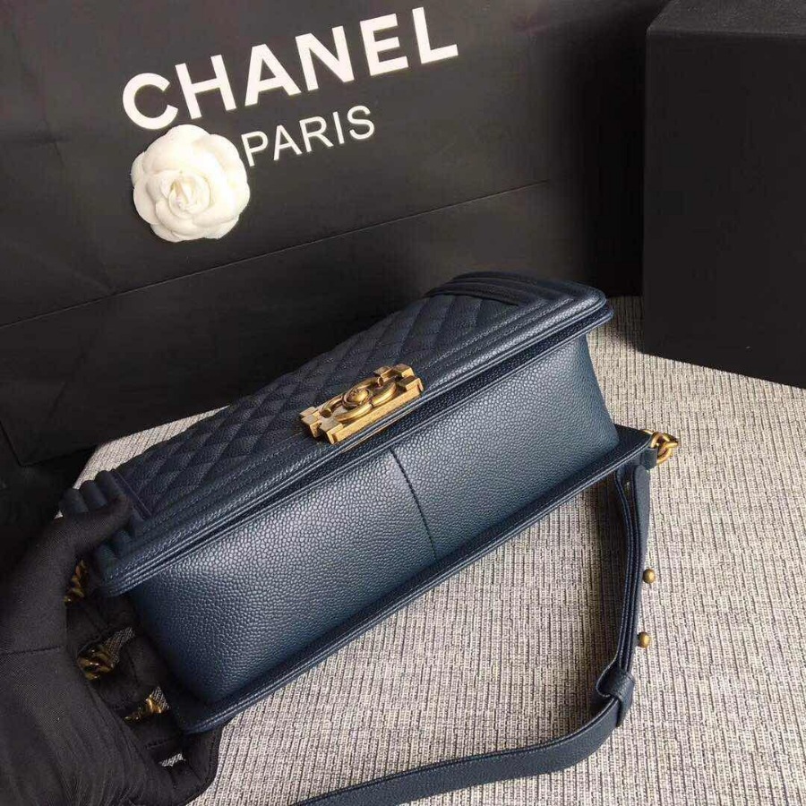 CHANEL BOY CHANEL HANDBAG, GRAINED CALFSKIN, 28CM