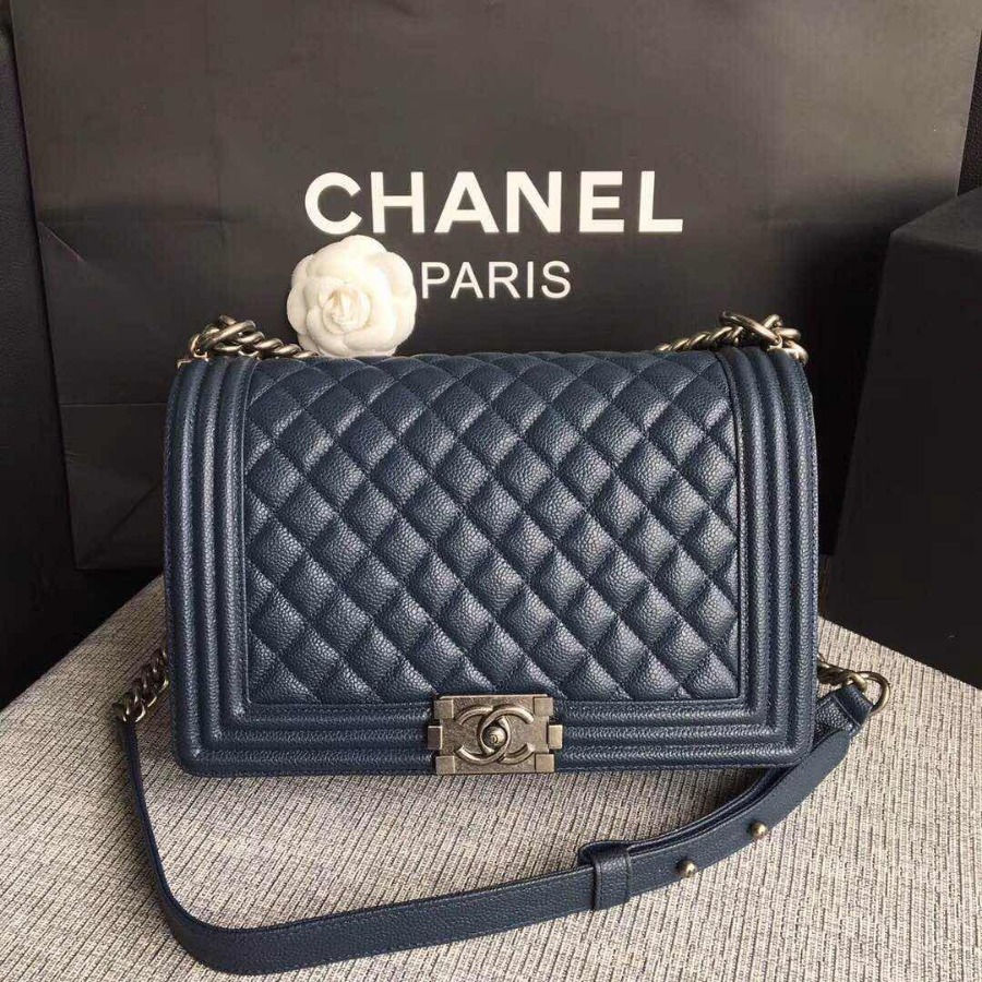 CHANEL BOY CHANEL HANDBAG, GRAINED CALFSKIN, 28CM