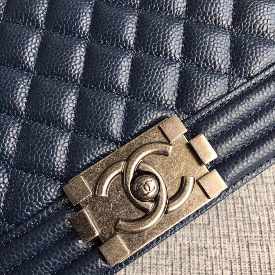 CHANEL BOY CHANEL HANDBAG, GRAINED CALFSKIN, 28CM