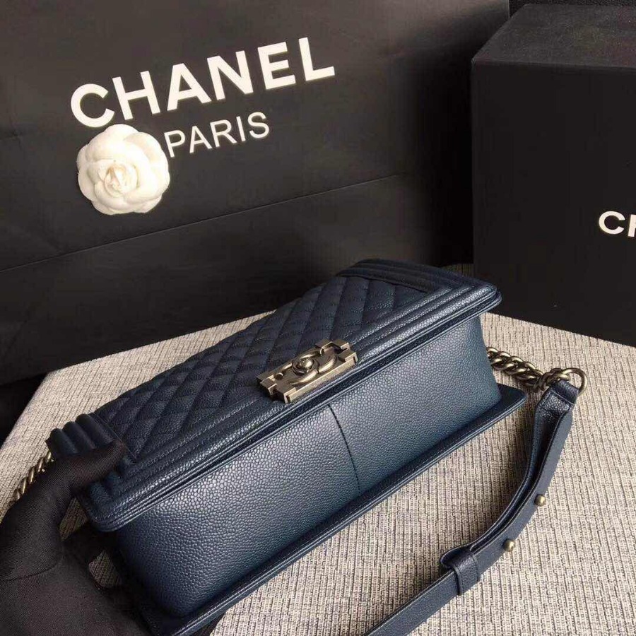 CHANEL BOY CHANEL HANDBAG, GRAINED CALFSKIN, 28CM