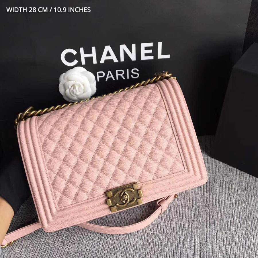 CHANEL BOY CHANEL HANDBAG, GRAINED CALFSKIN, 28CM