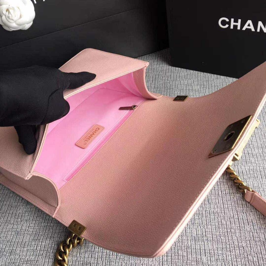 CHANEL BOY CHANEL HANDBAG, GRAINED CALFSKIN, 28CM