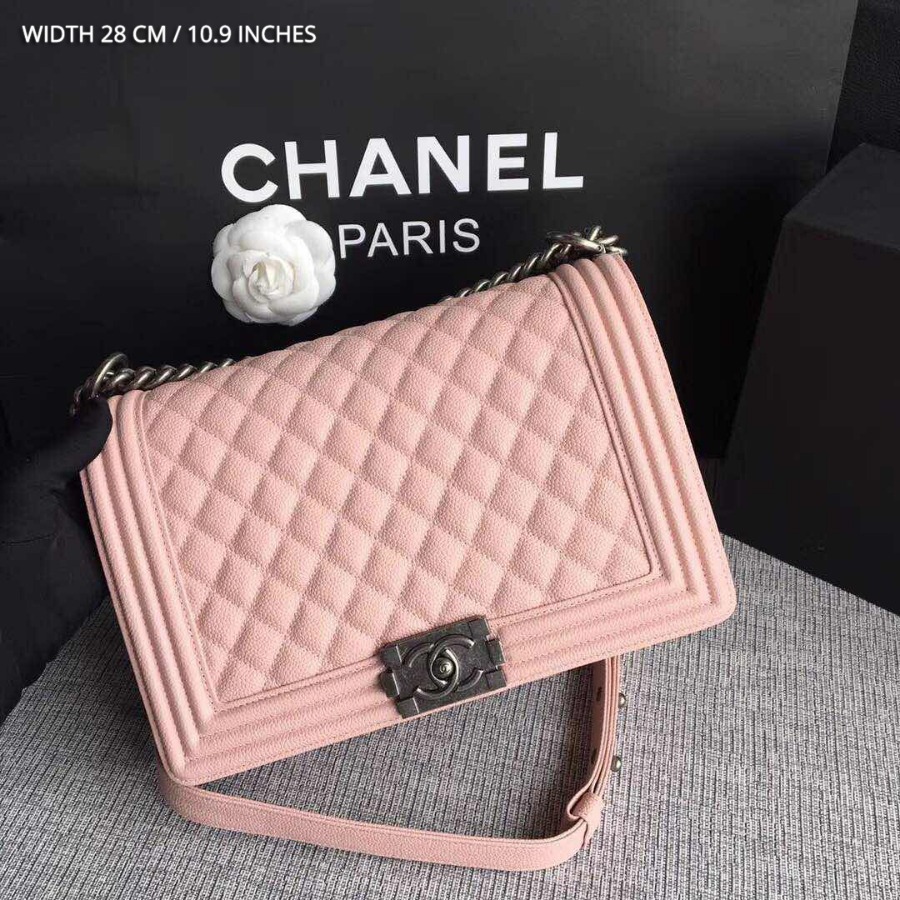 CHANEL BOY CHANEL HANDBAG, GRAINED CALFSKIN, 28CM