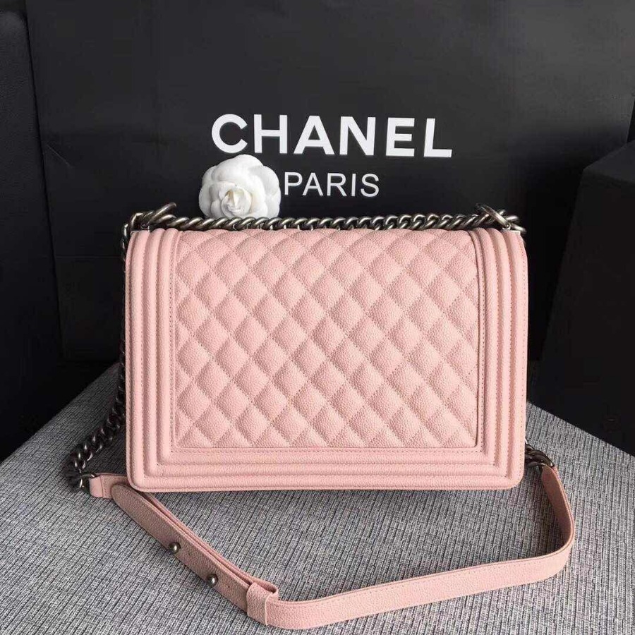 CHANEL BOY CHANEL HANDBAG, GRAINED CALFSKIN, 28CM