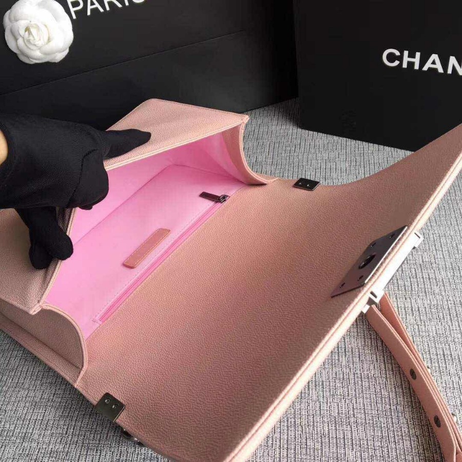 CHANEL BOY CHANEL HANDBAG, GRAINED CALFSKIN, 28CM