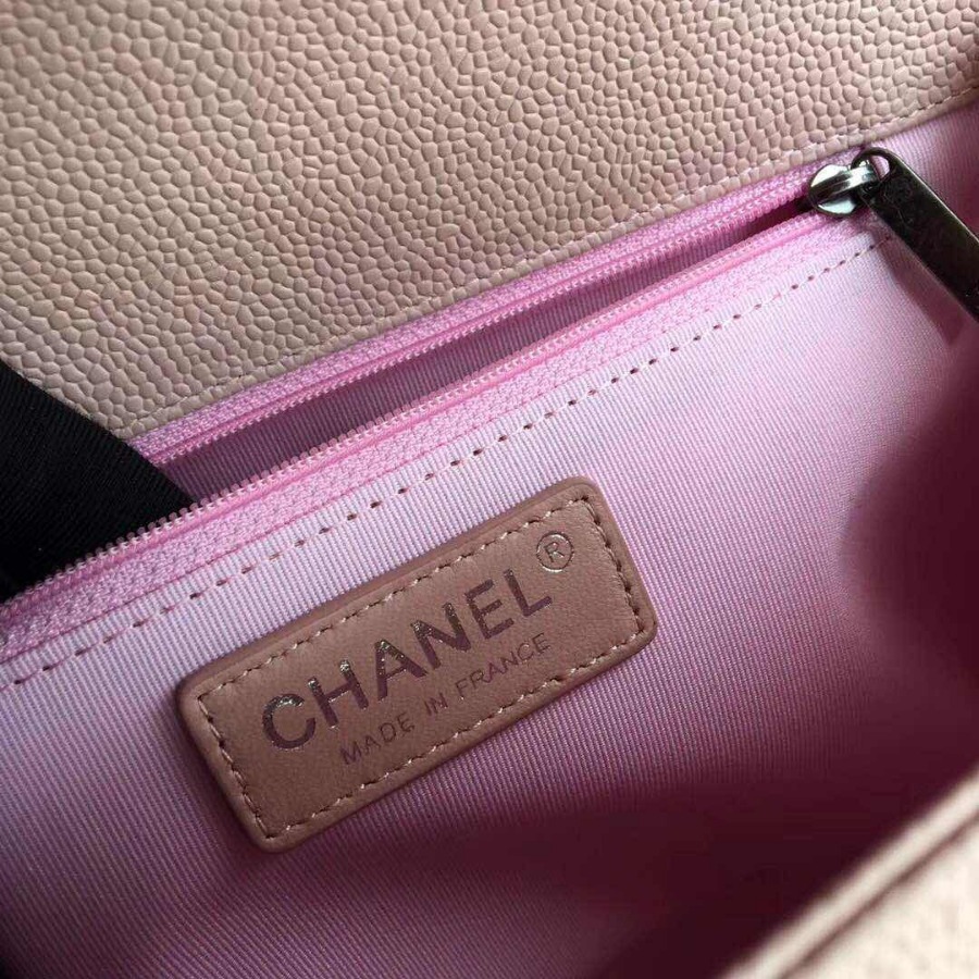 CHANEL BOY CHANEL HANDBAG, GRAINED CALFSKIN, 28CM