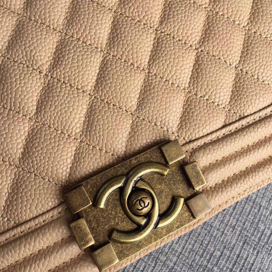 CHANEL BOY CHANEL HANDBAG, GRAINED CALFSKIN, 28CM