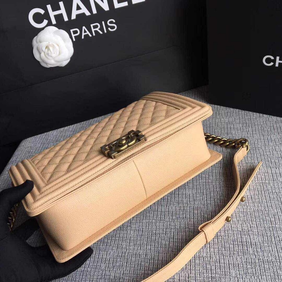 CHANEL BOY CHANEL HANDBAG, GRAINED CALFSKIN, 28CM