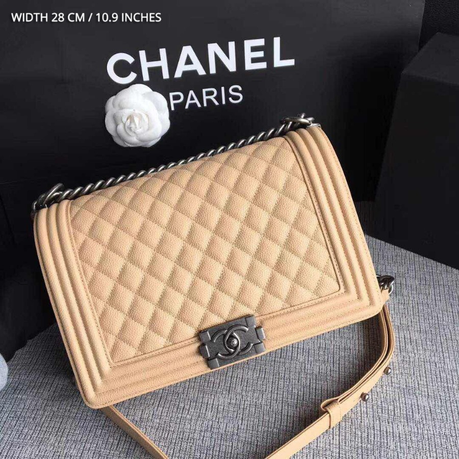 CHANEL BOY CHANEL HANDBAG, GRAINED CALFSKIN, 28CM